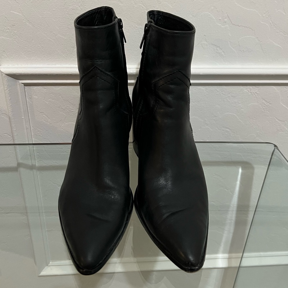 Frye Flynn Short Inside Zip Black Leather Boots Size 11 - Picture 6 of 15